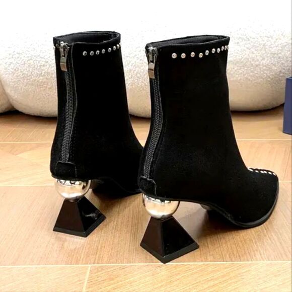 Ladies Black detailed Studded Faux Suede heel boots sz 8 - Picture 3 of 16